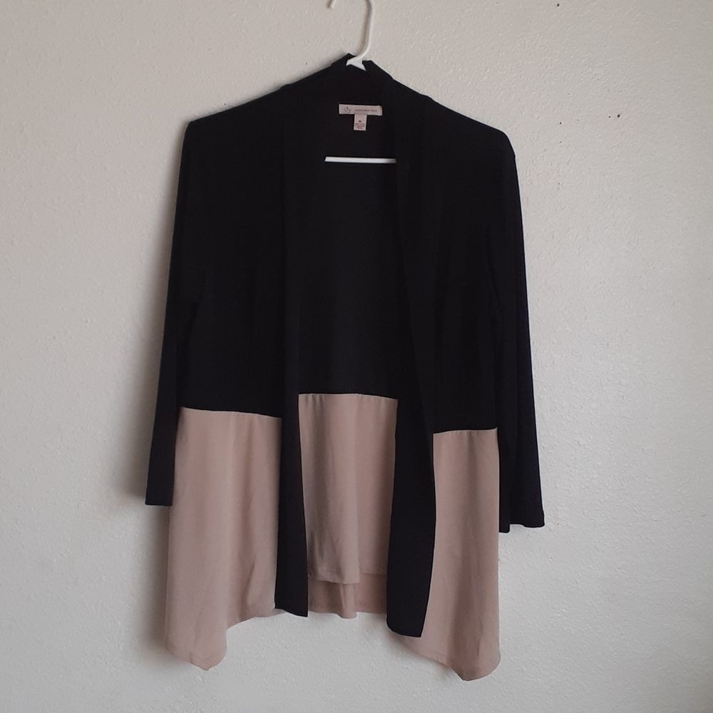 NWT cb  cardigan M dressbarn black and cream